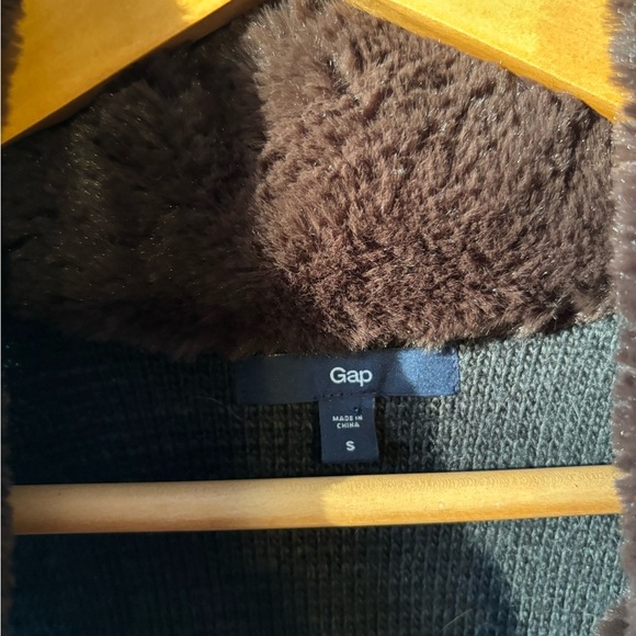 Gap wool/alpaca blend zip up vest - Picture 5 of 9